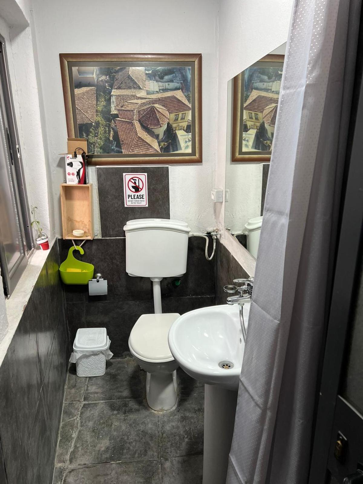 Hoja Hostel Тирана Экстерьер фото