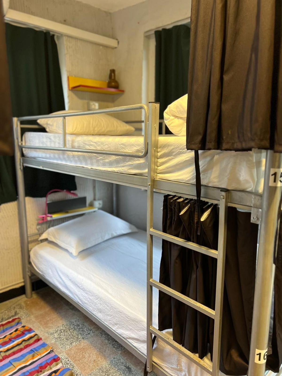 Hoja Hostel Тирана Экстерьер фото